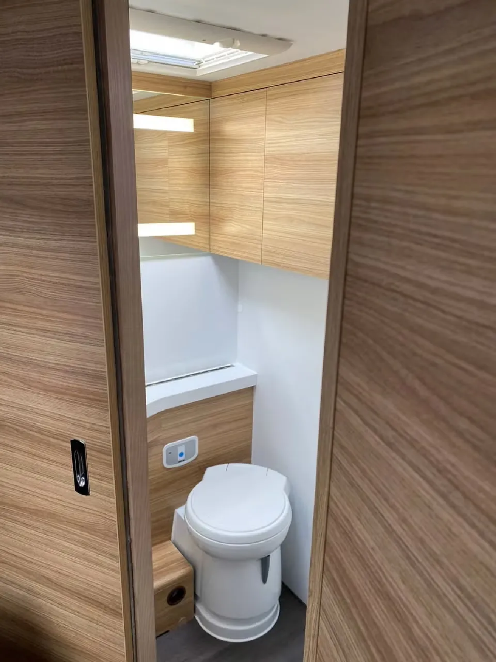 Adria 700 Sonic DC plus