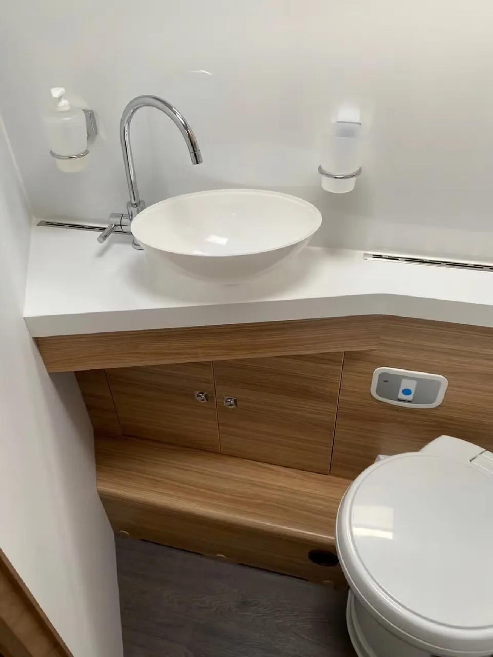 Adria 700 Sonic DC plus