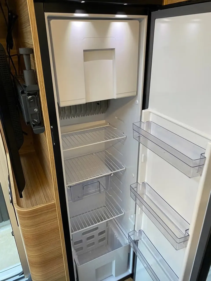 Adria 700 Sonic DC plus