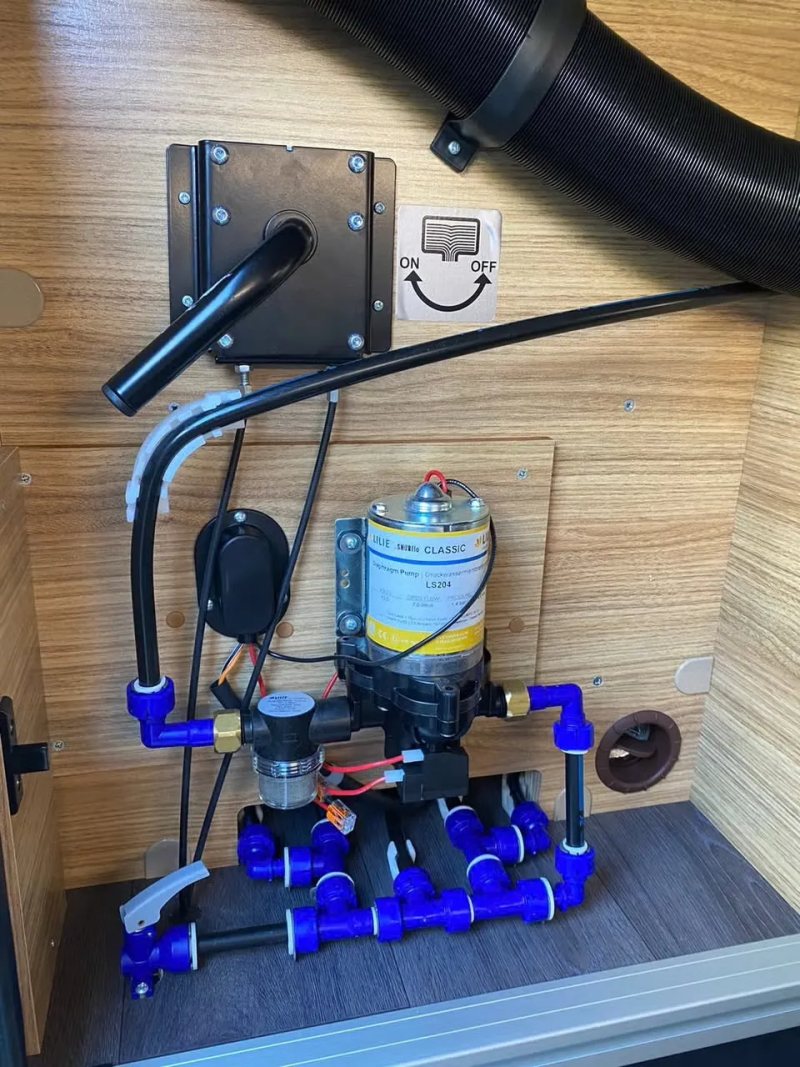 Adria 700 Sonic DC plus