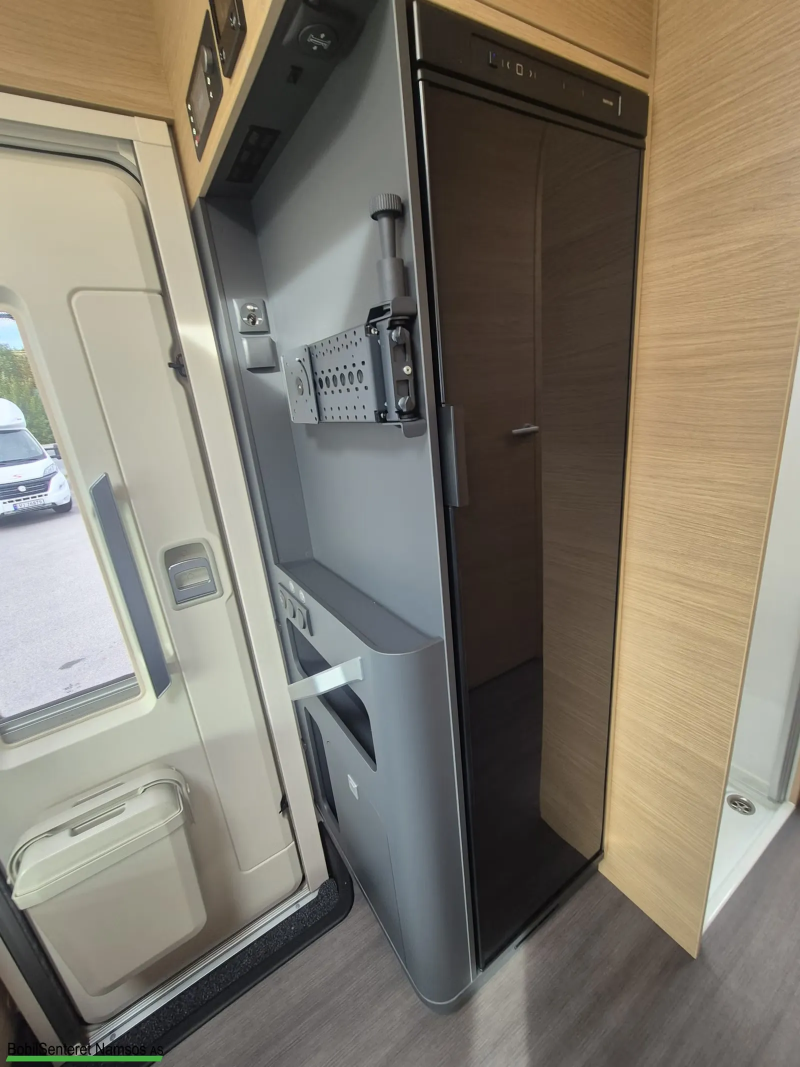 Adria SONIC 700 DL