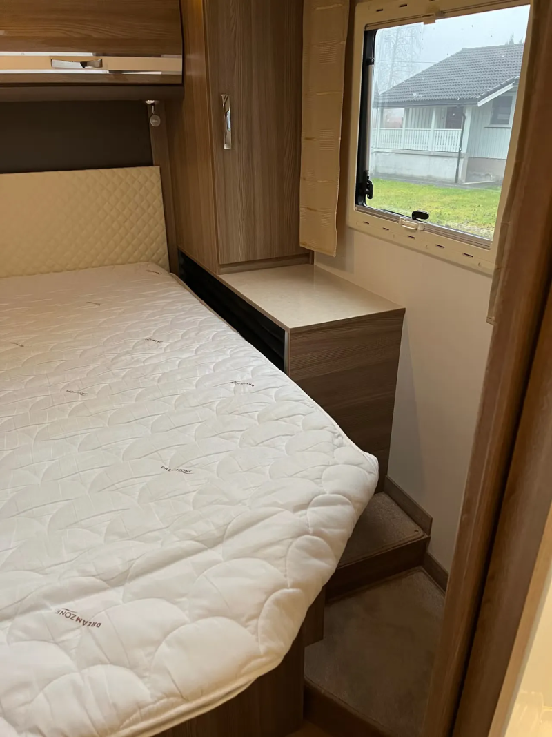 Rapido 8090DF ALKO 180 ch