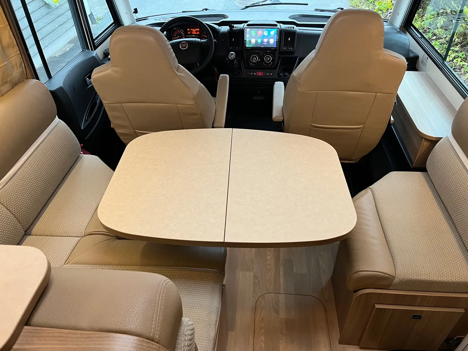 Rapido 8090DF ALKO 180 ch