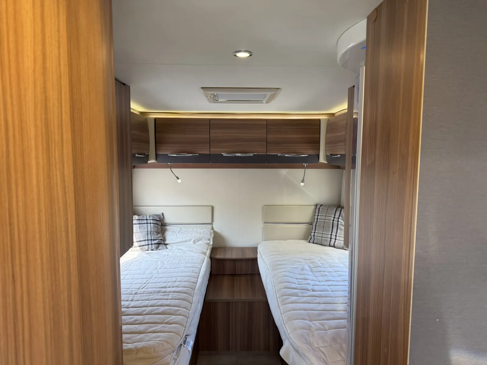 Challenger SIRIUS 3098