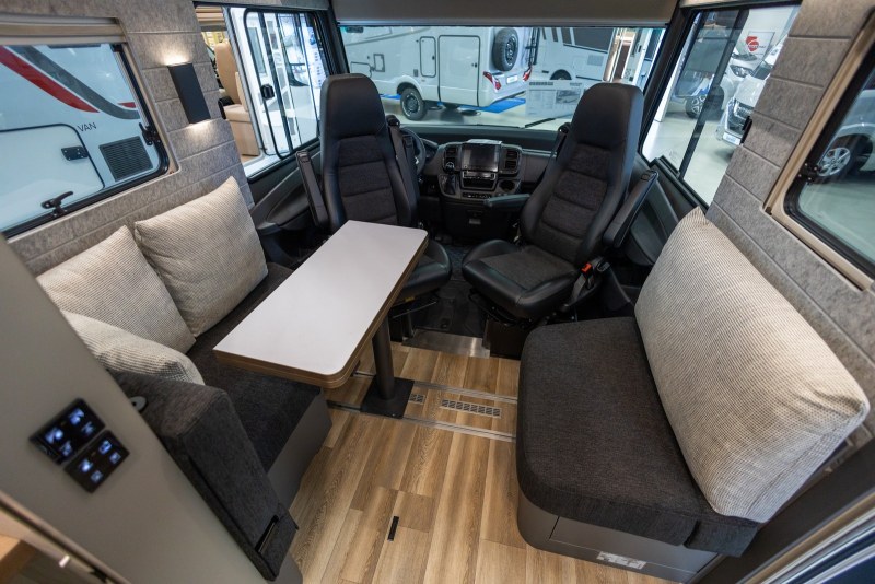 Niesmann-Bischoff iSmove 6.9 E