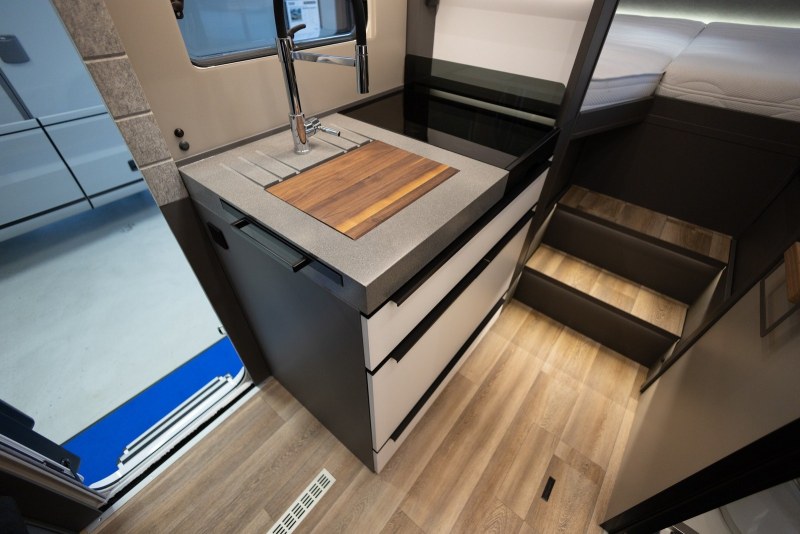 Niesmann-Bischoff iSmove 6.9 E