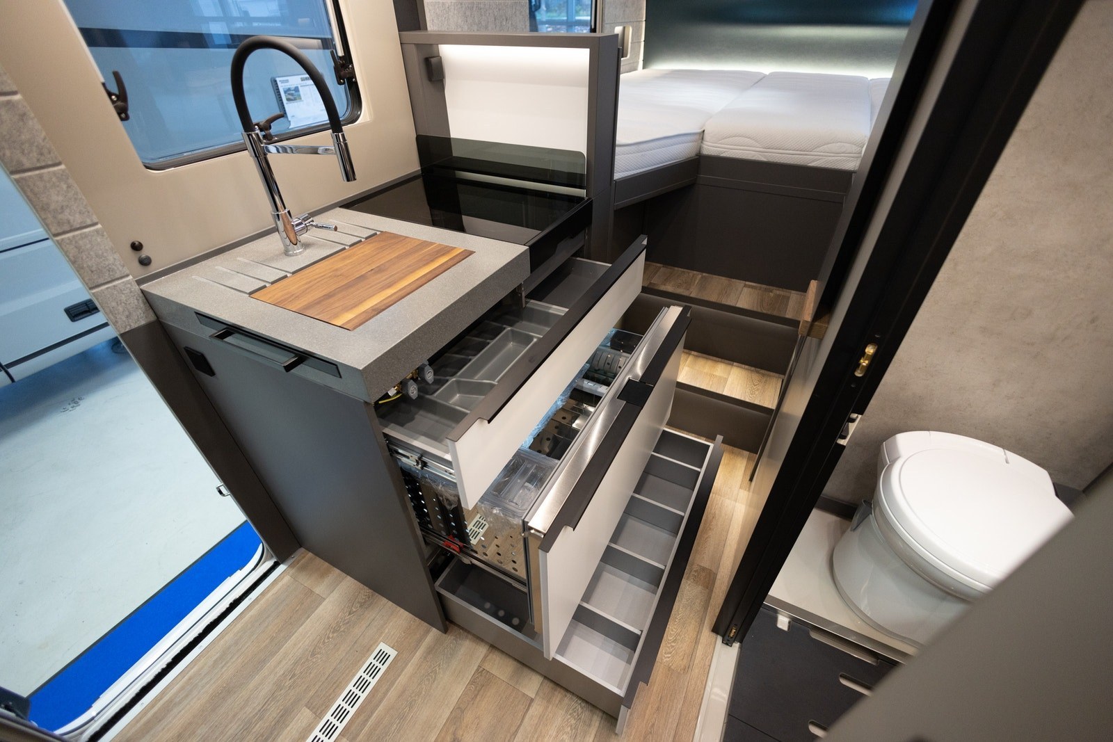 Niesmann-Bischoff iSmove 6.9 E