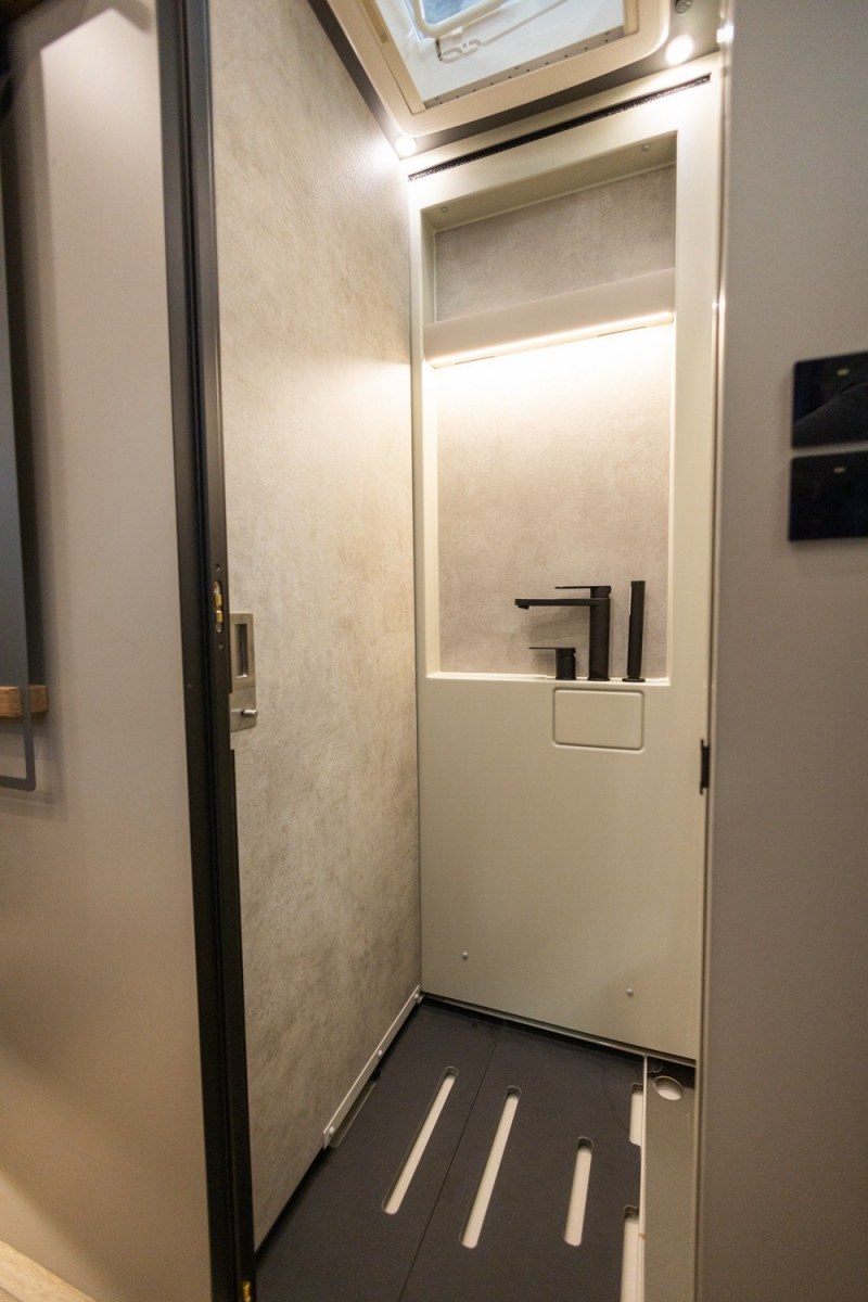 Niesmann-Bischoff iSmove 6.9 E