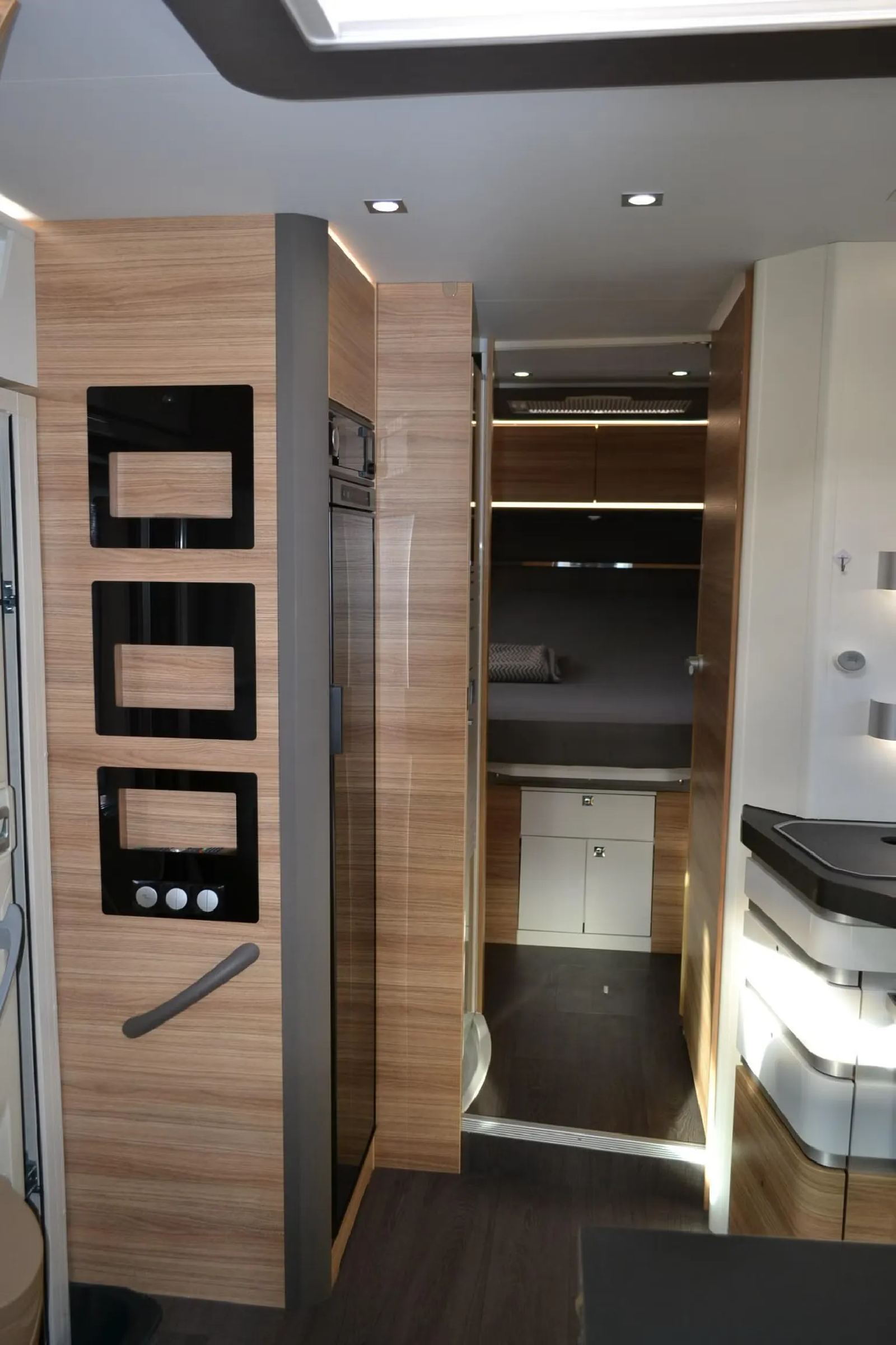 Adria Sonic I 700 DC