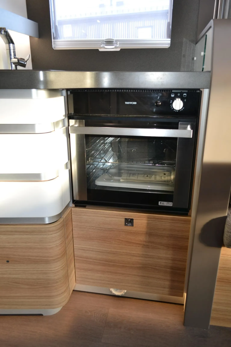 Adria Sonic I 700 DC