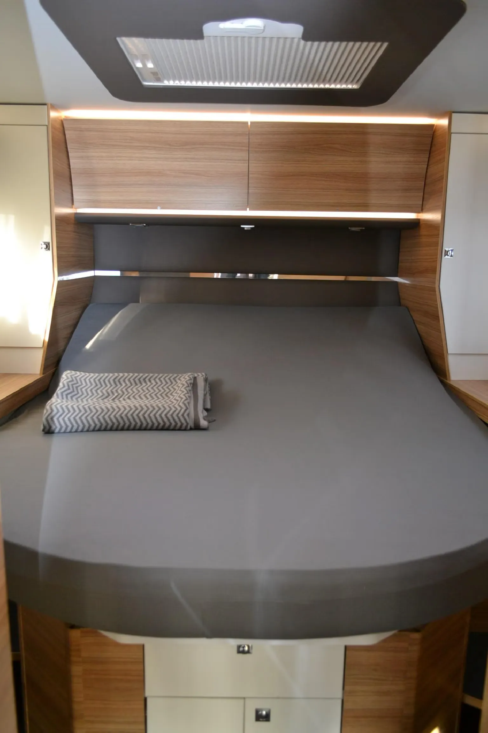 Adria Sonic I 700 DC