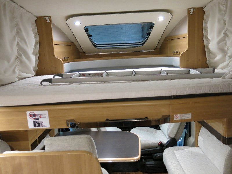 LMC 737 G Breezer kaufen – Kroken Bobil AS