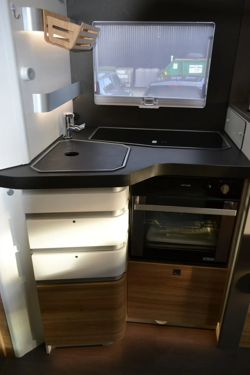 Adria Sonic I 700 DC