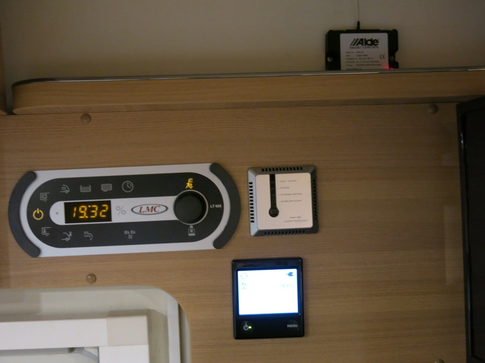 LMC 737 G Breezer kaufen – Kroken Bobil AS