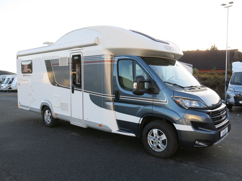 LMC 737 G Breezer kaufen – Kroken Bobil AS