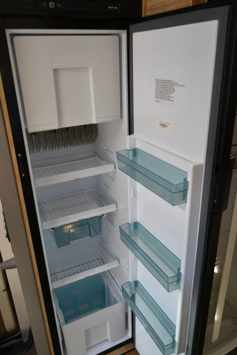 Adria Sonic I 700 DC