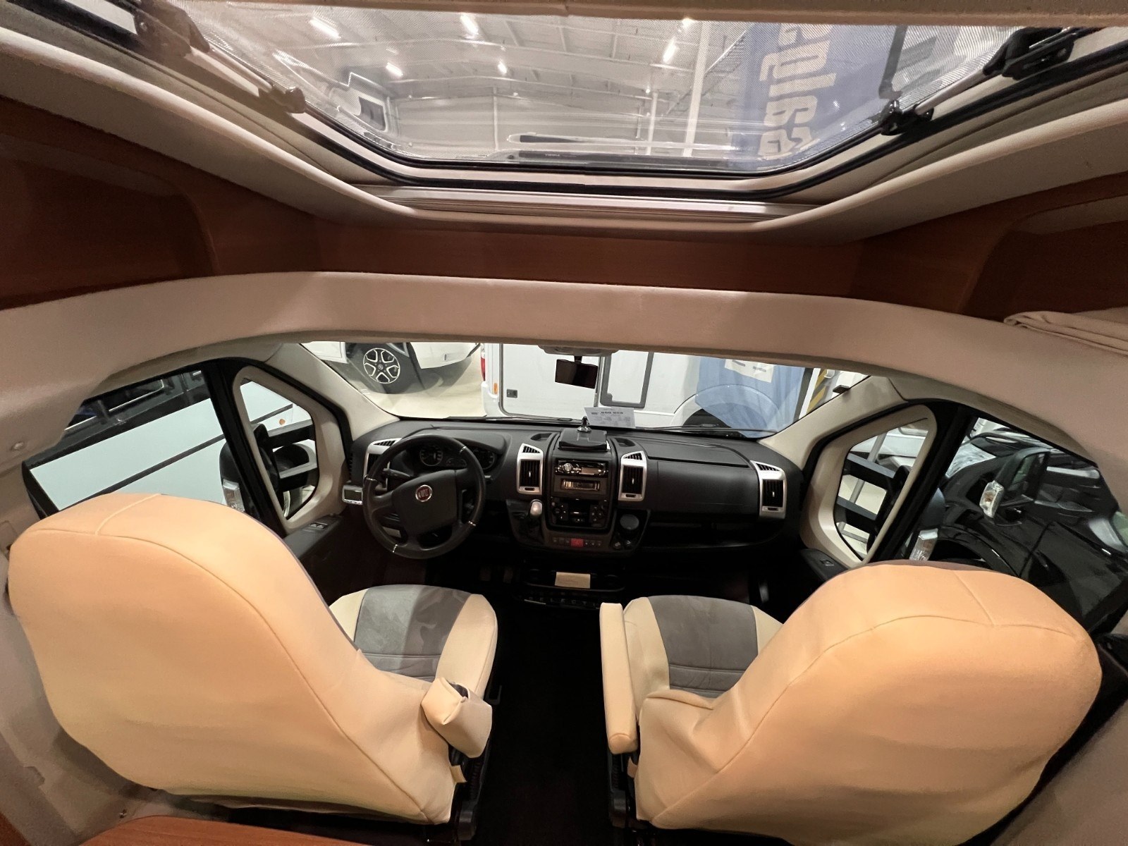 LMC T672 kaufen – Kroken Bobil AS