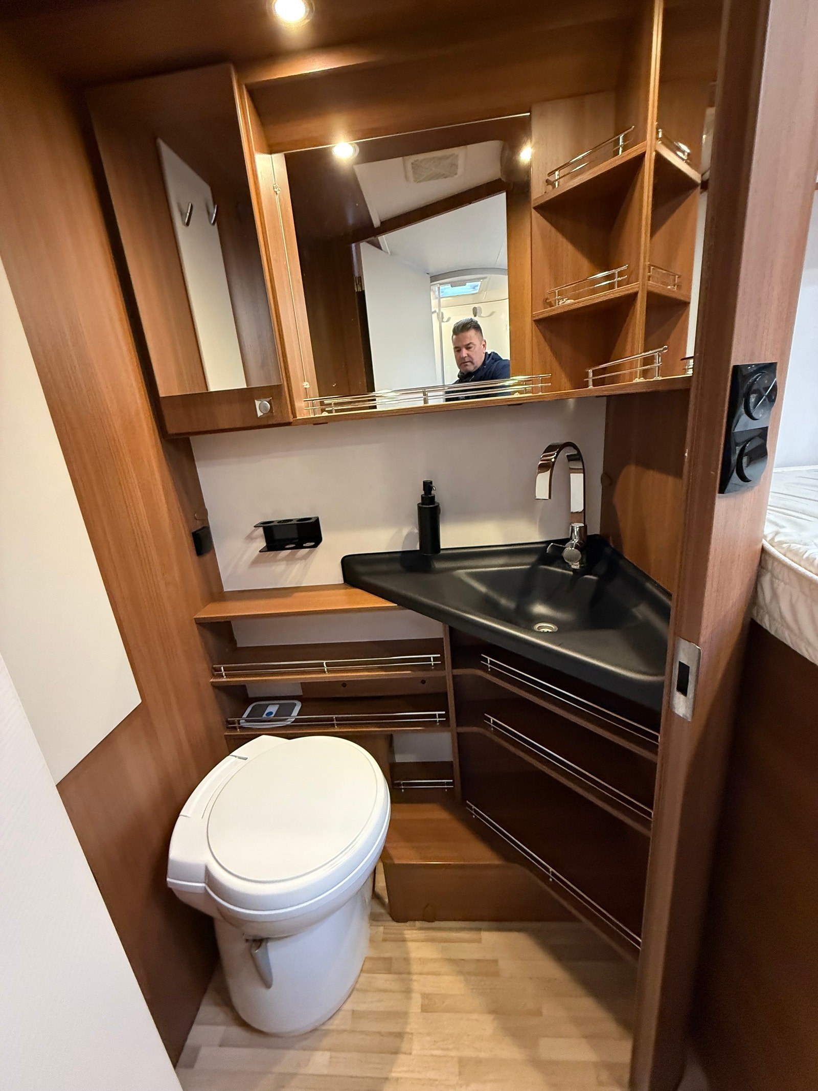 LMC H737 kaufen – Kroken Bobil AS