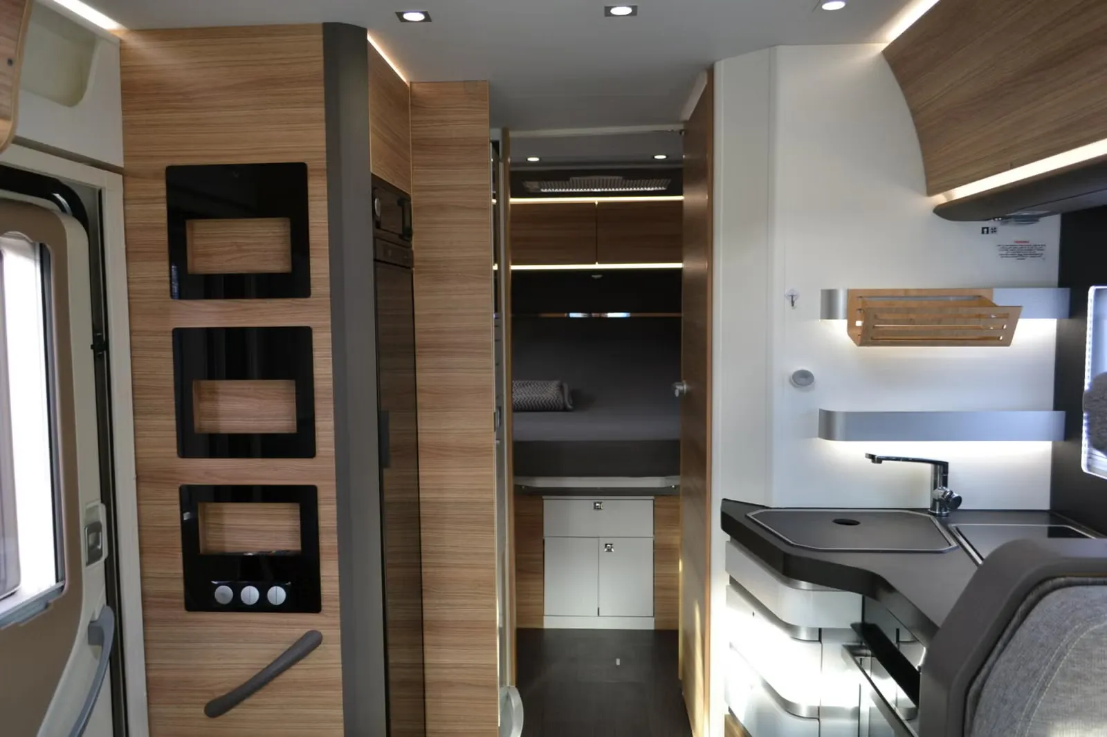 Adria Sonic I 700 DC