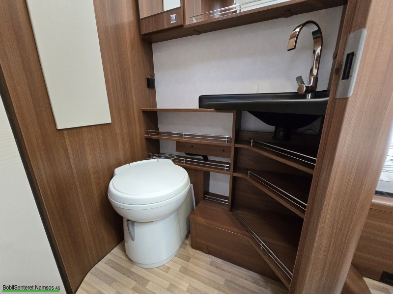 LMC Cruiser T 722 kaufen – Kroken Bobil AS