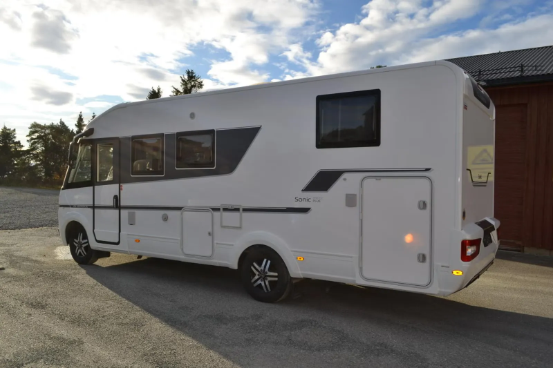 Adria Sonic I 700 DC