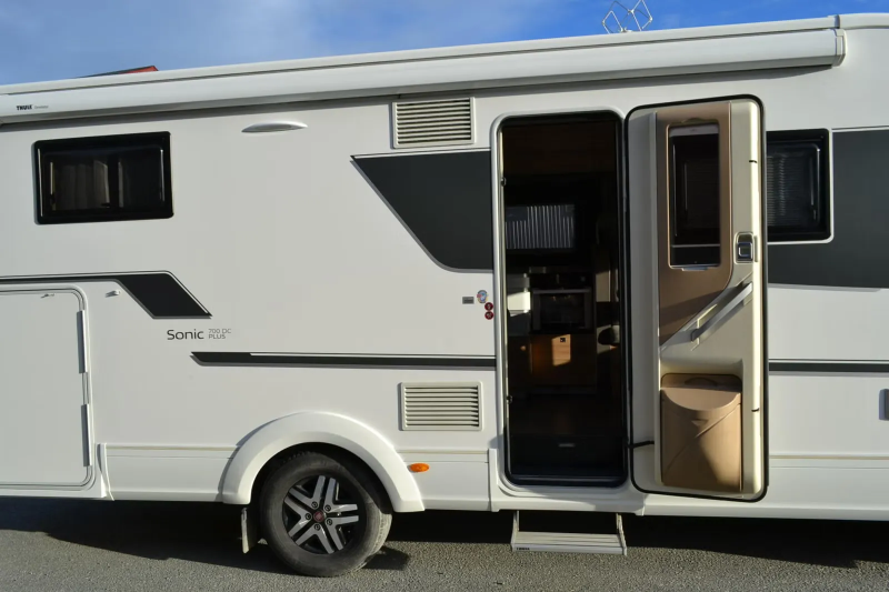 Adria Sonic I 700 DC