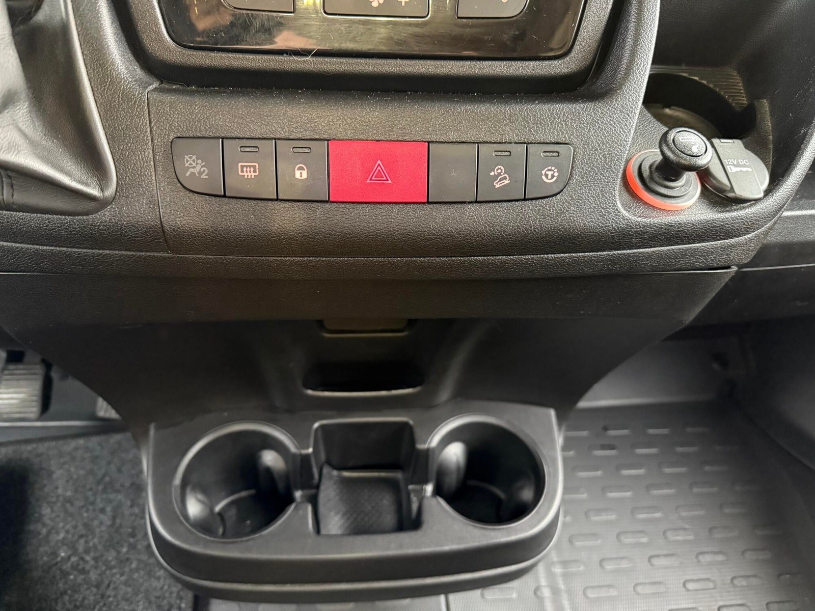 LMC Explorer Sportline 675 kaufen – Kroken Bobil AS