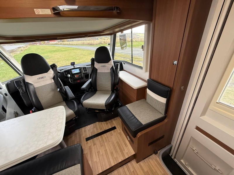 LMC Explorer Sportline 675 kaufen – Kroken Bobil AS