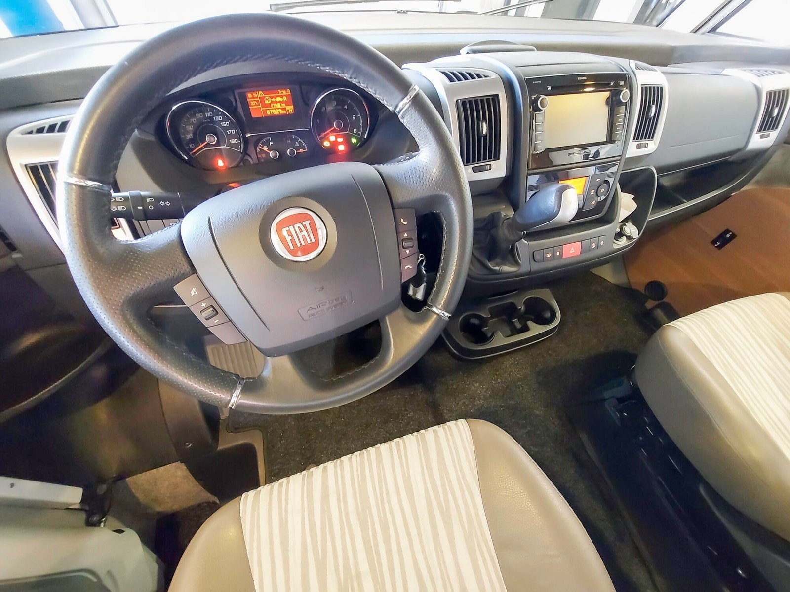 LMC I 745 Sportline kaufen – Kroken Bobil AS