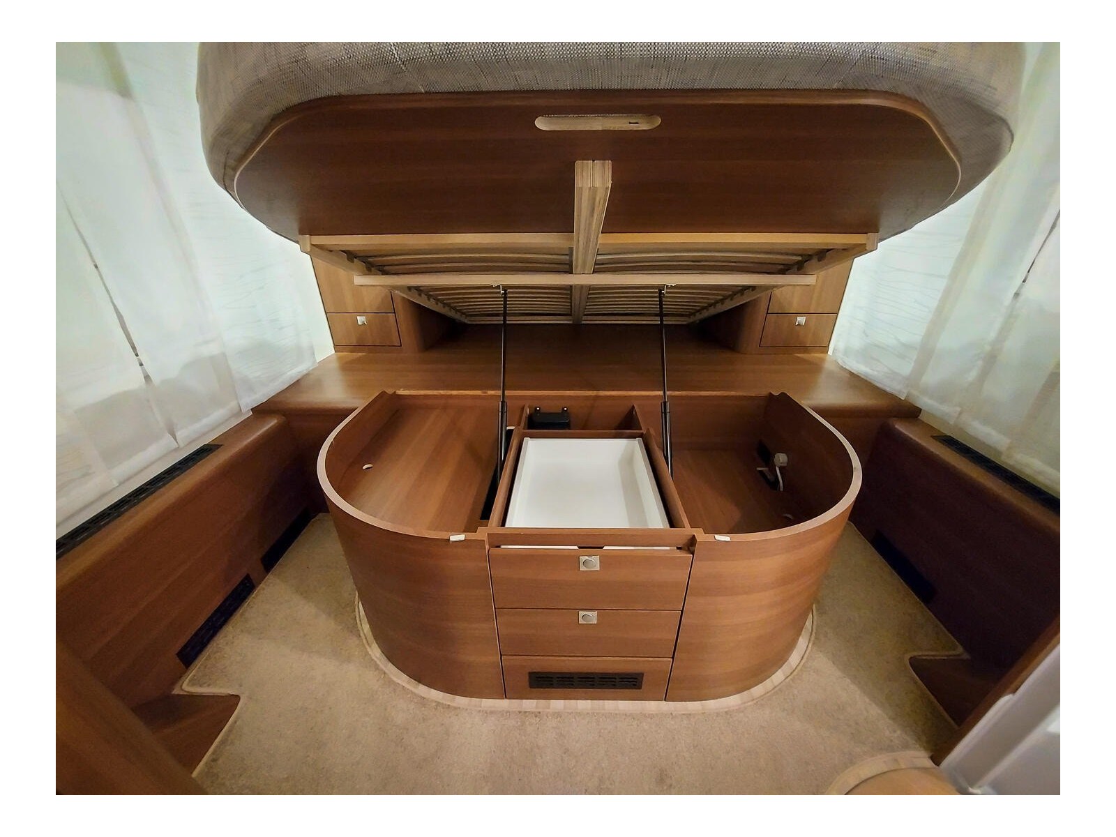 LMC I 745 Sportline kaufen – Kroken Bobil AS