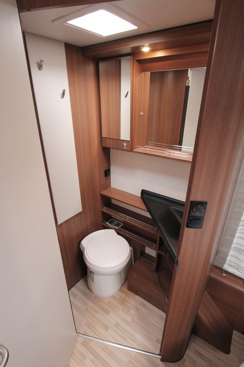 LMC I 745 SportLine kaufen – Kroken Bobil AS