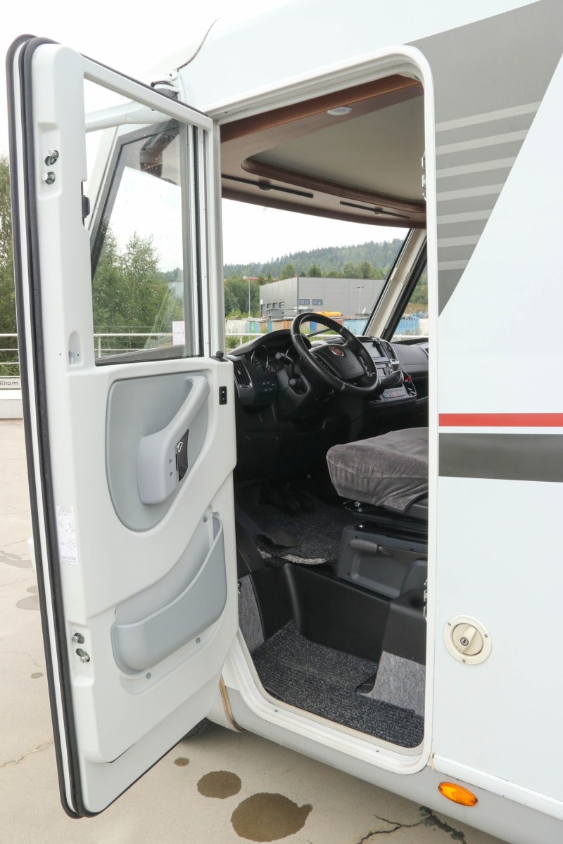 LMC I 745 SportLine kaufen – Kroken Bobil AS