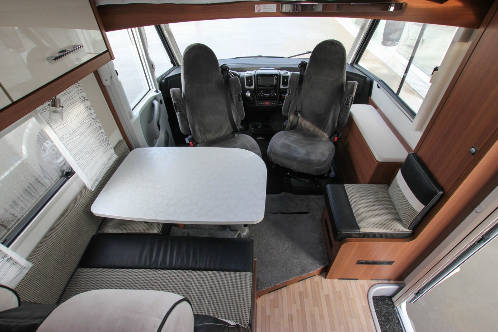 LMC I 745 SportLine kaufen – Kroken Bobil AS