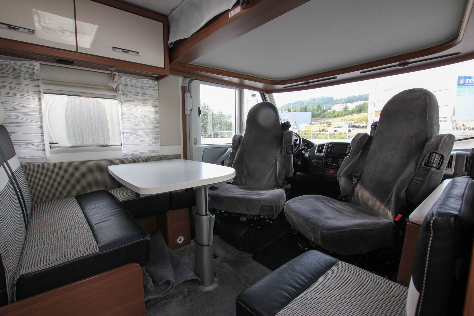 LMC I 745 SportLine kaufen – Kroken Bobil AS