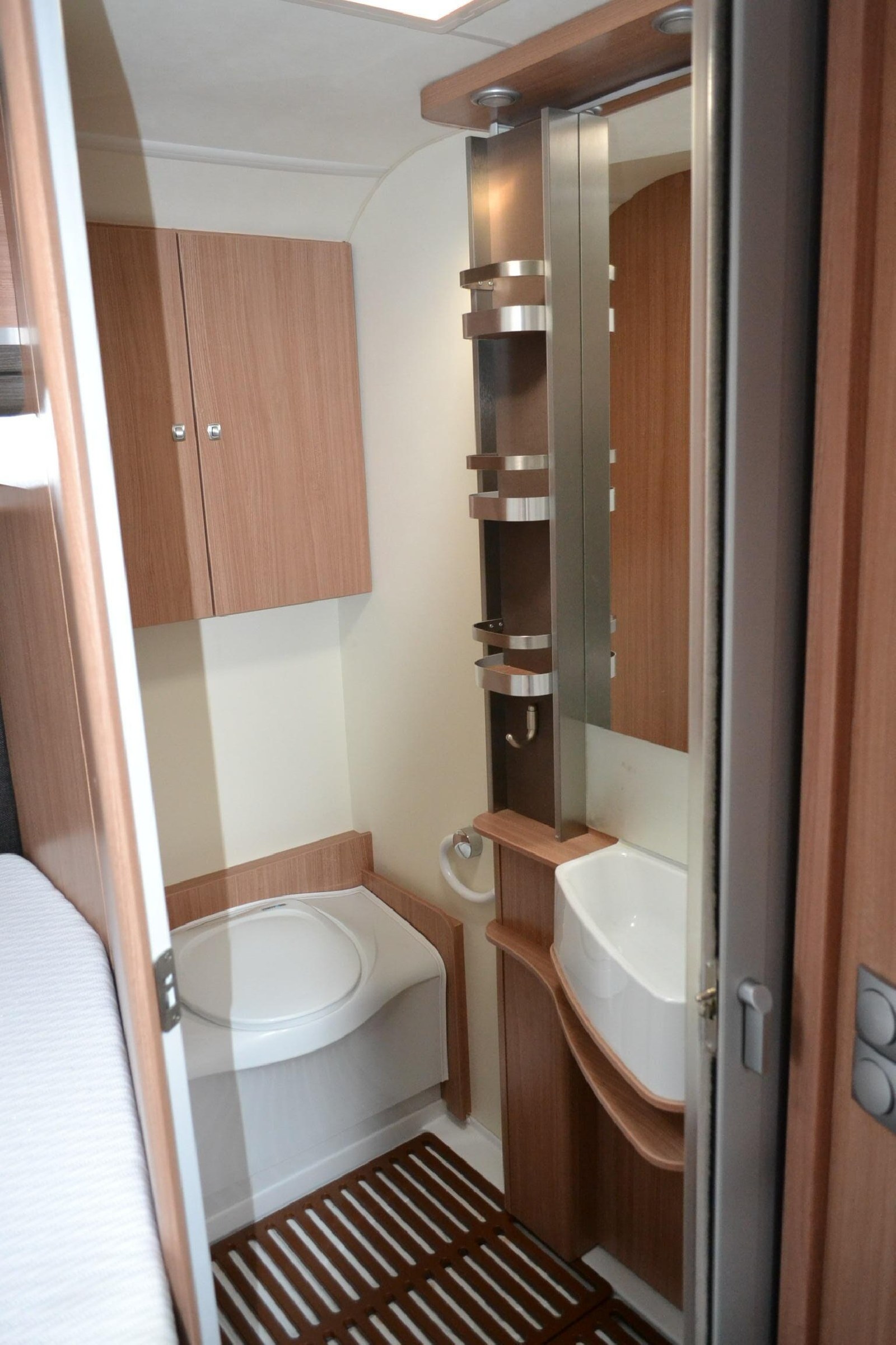 Knaus R16 Sky TI kaufen – Kroken Bobil AS