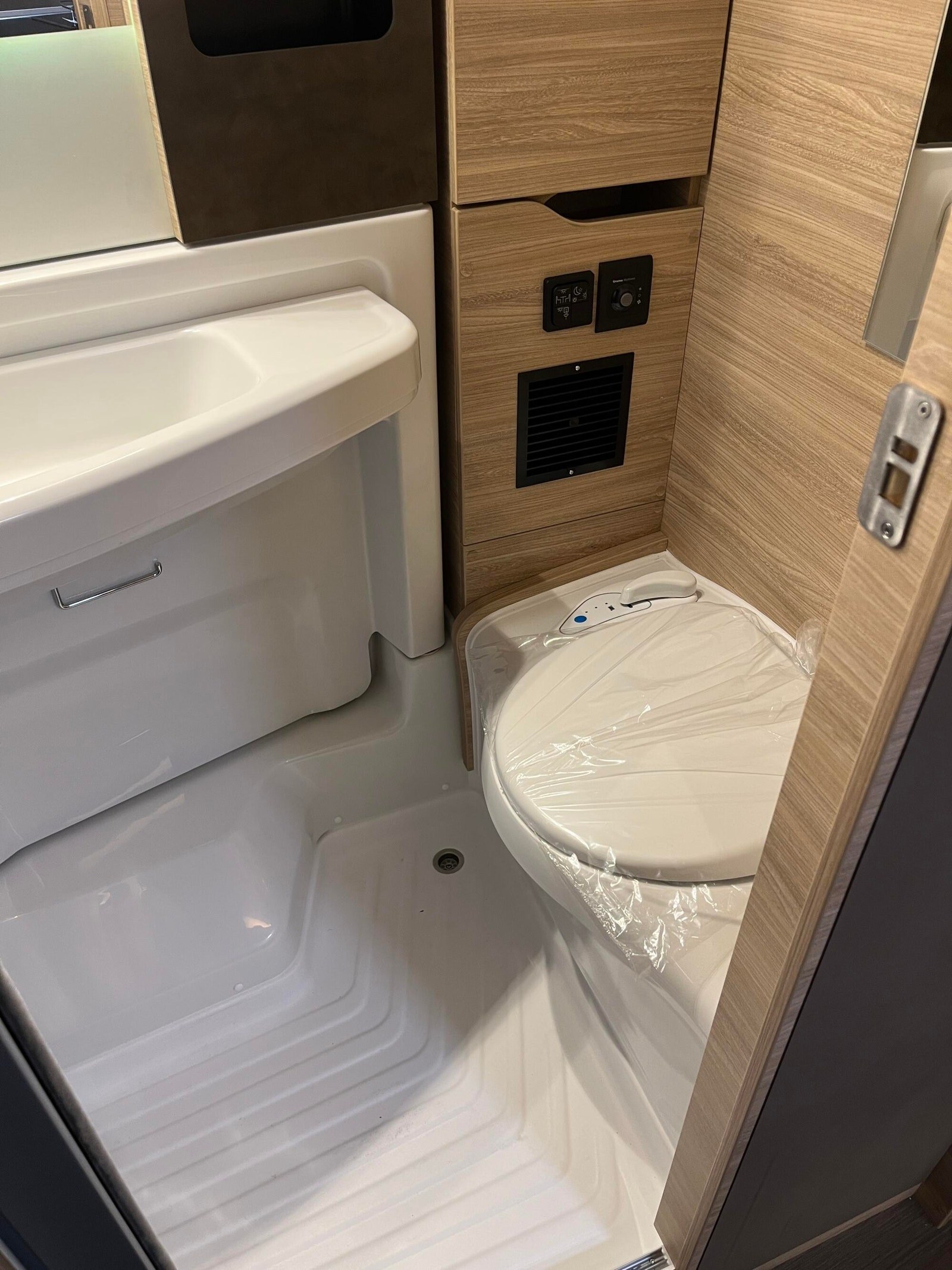 4x4 Knaus Van TI Plus 650 MEG kaufen – Kroken Bobil AS