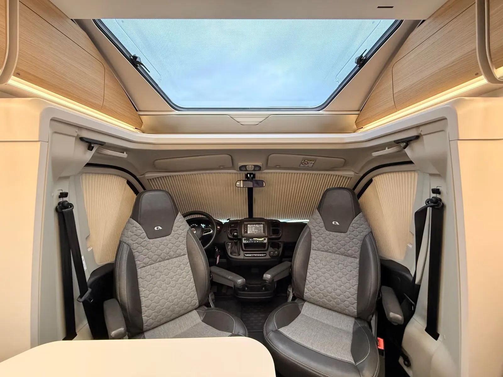 Adria Matrix Plus 670 SC