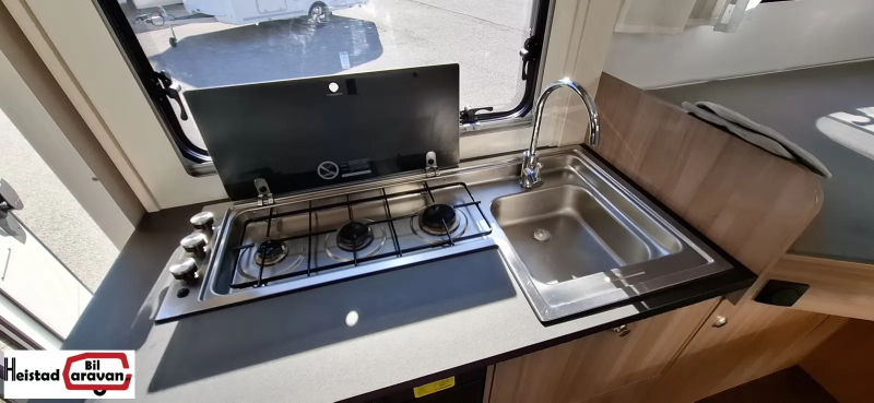 Adria Sun Living Série S 70 SL