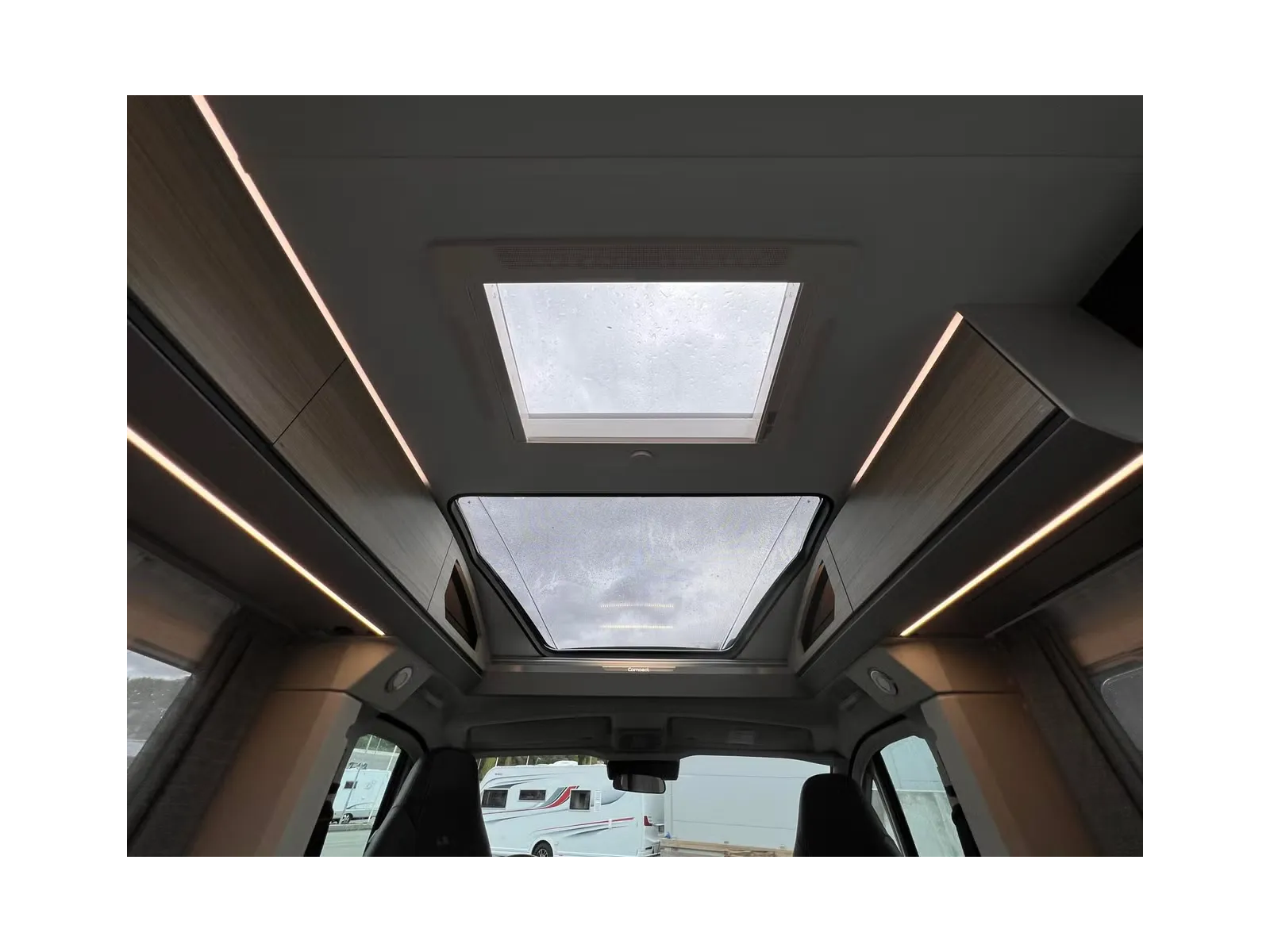 Adria Compact DL 2.2 / 140 ch