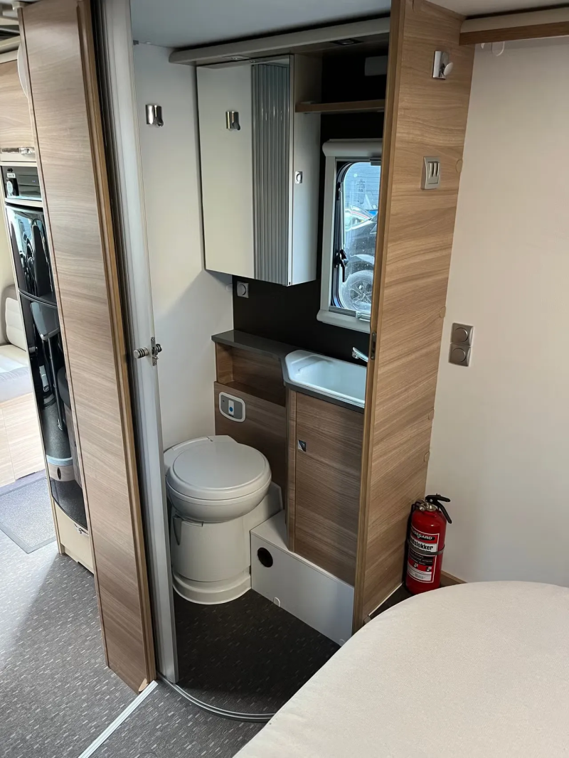 Adria Matrix M 670 SC