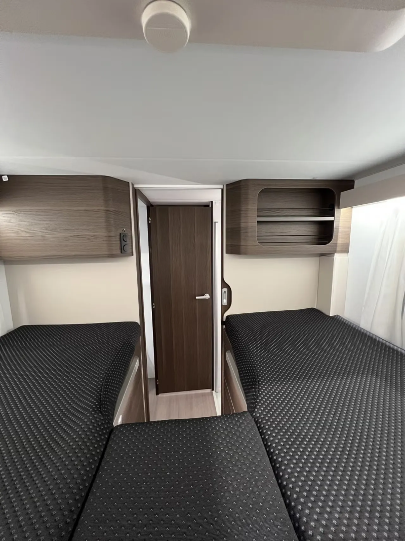 Adria MATRIX SUPREME 670 DL