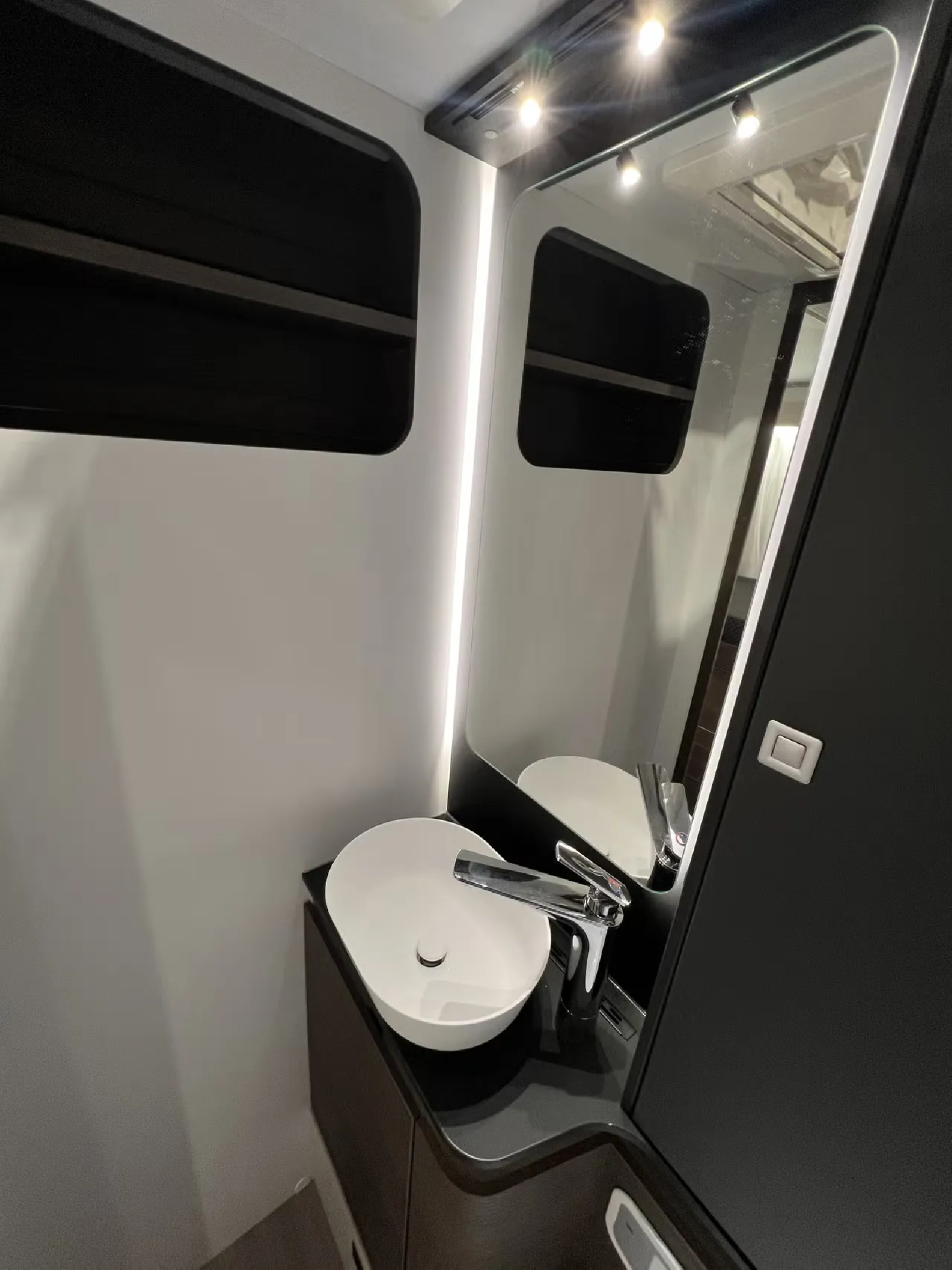 Adria MATRIX SUPREME 670 DL