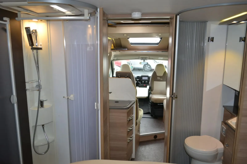 Adria Matrix M 670 SC