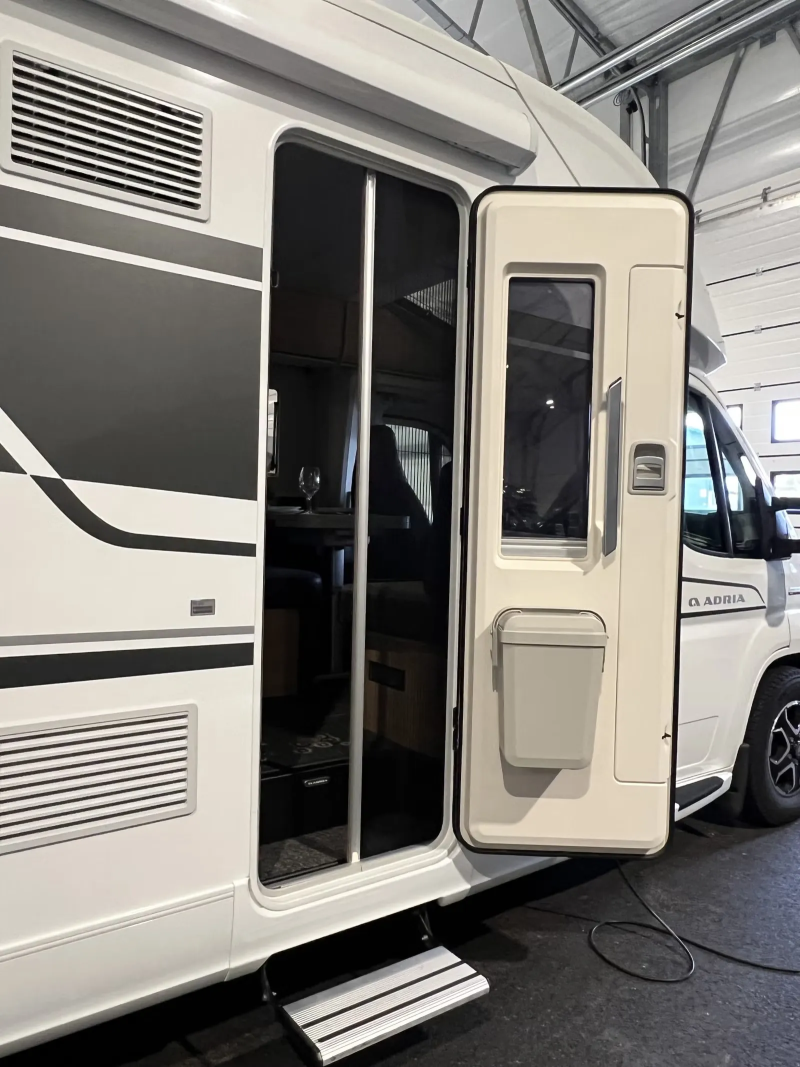 Adria Matrix Plus 670 SL