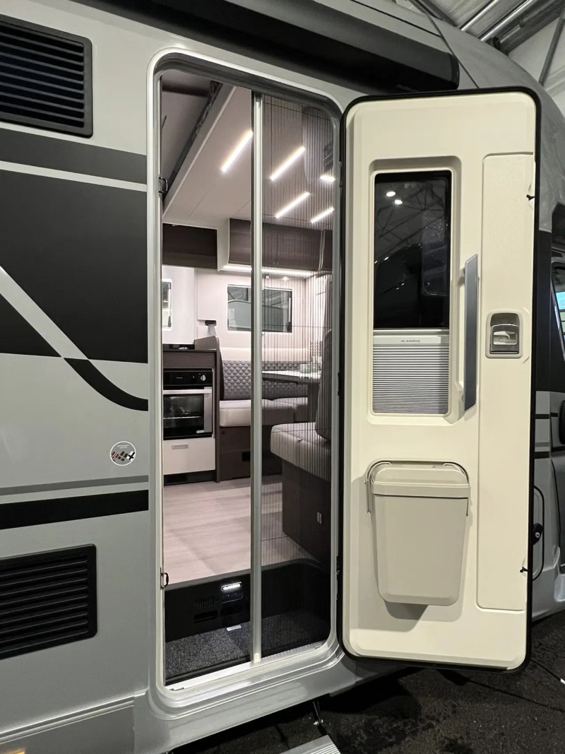 Adria MATRIX SUPREME 670 DL