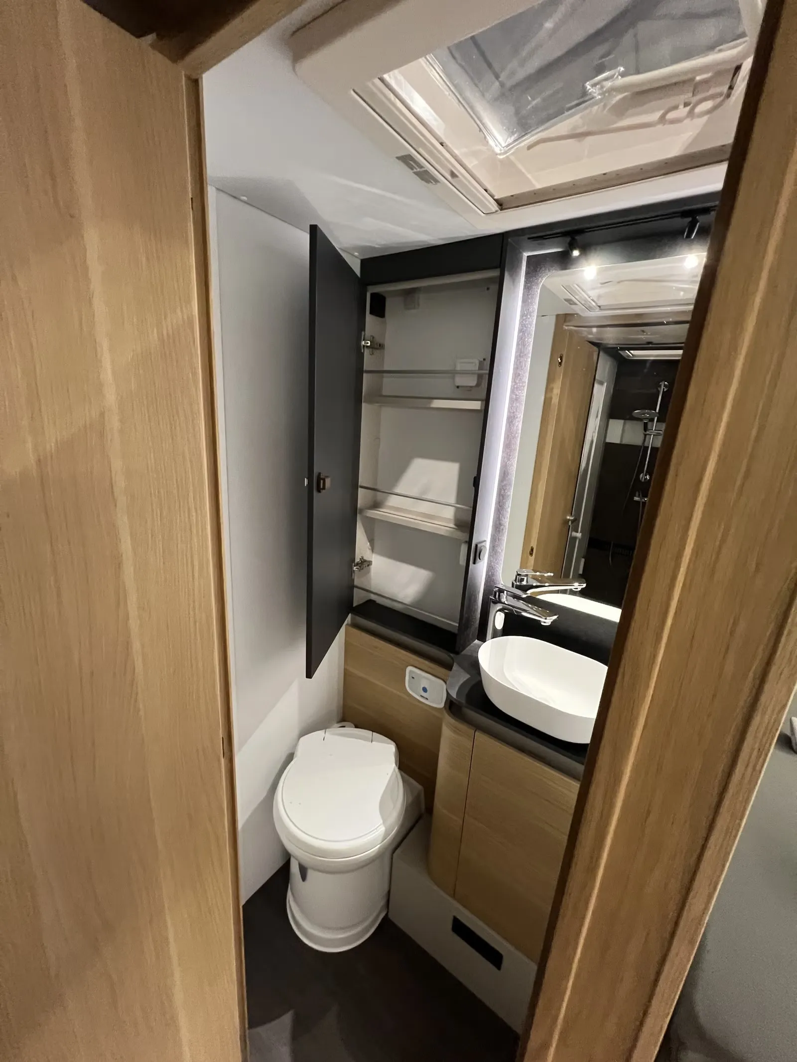 Adria Matrix Plus 670 SL