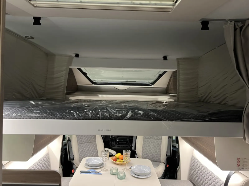 Adria MATRIX SUPREME 670 DL