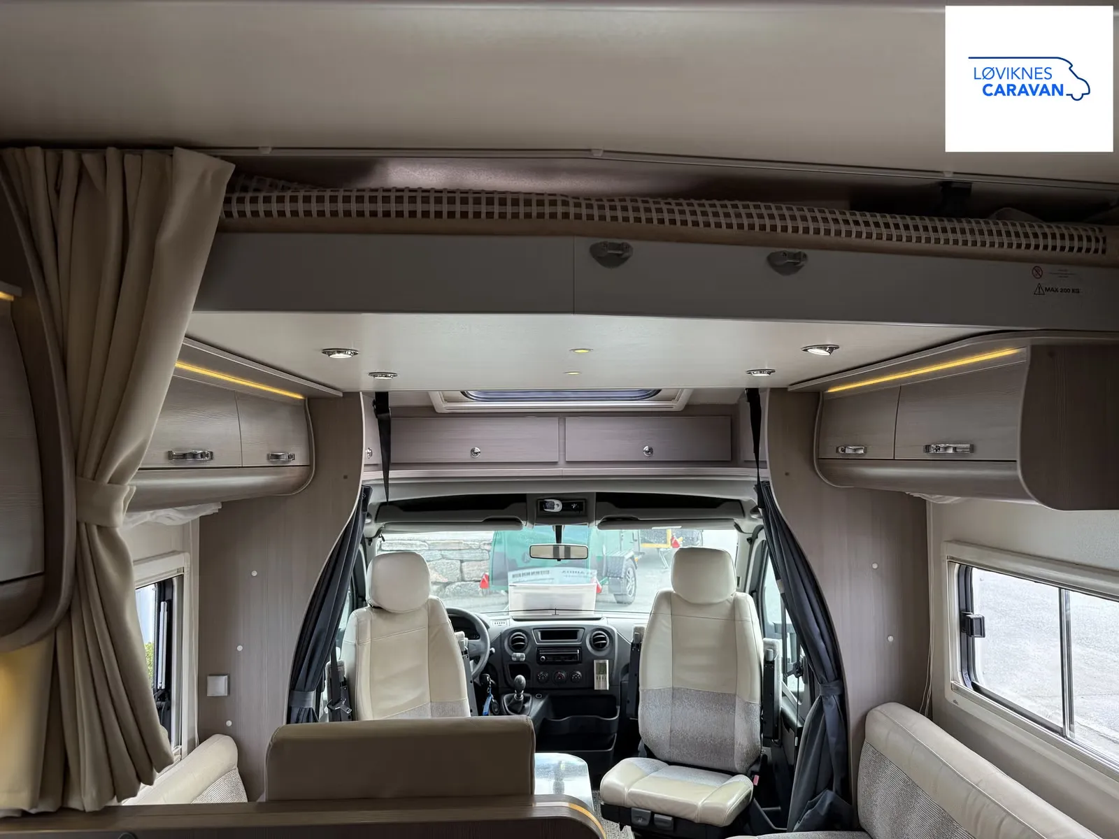 Adria MATRIX SUPREME M 677