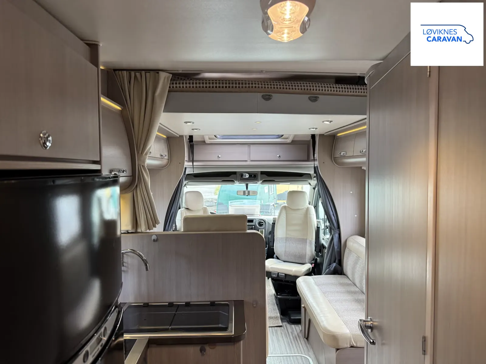 Adria MATRIX SUPREME M 677