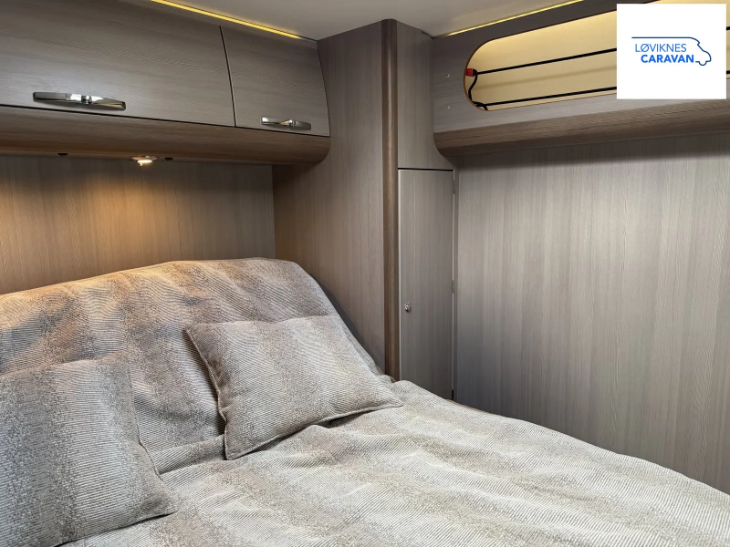 Adria MATRIX SUPREME M 677